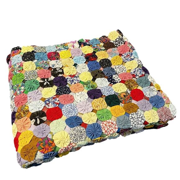 Vintage Yoyo Quilt Topper Blanket 87”x76”